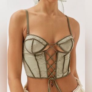 Out From Under Amour Lace Lace-Up Corset Medium